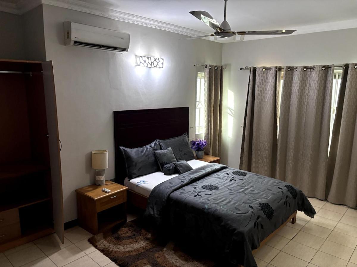 Takako Court Luxury Houses & Apartments, East Legon Accra Esterno foto