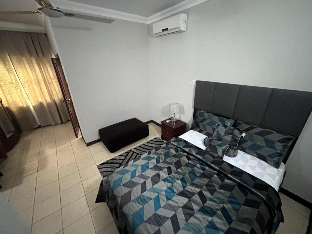 Takako Court Luxury Houses & Apartments, East Legon Accra Esterno foto